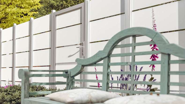 planeo Gardence Flair - Glas-Sichtschutz Tor DIN links Blockstreifen mit Alurahmen 100 x 180 cm