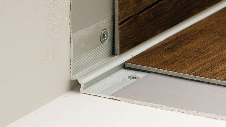 planeo Treppenkanteninnenwinkel 701 - 250 cm