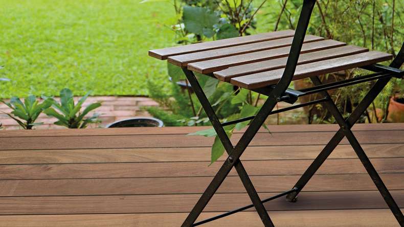 TerraWood Holzterrasse Cumaru braun PRIME beidseitig glatt - 2.13m bis 6.1m