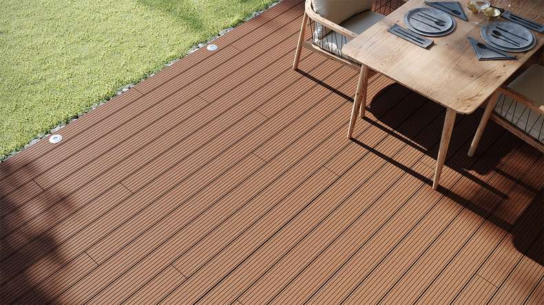 planeo LineWood WPC Terrassendiele Massiv - Hellbraun 3.6m gerillt/genutet