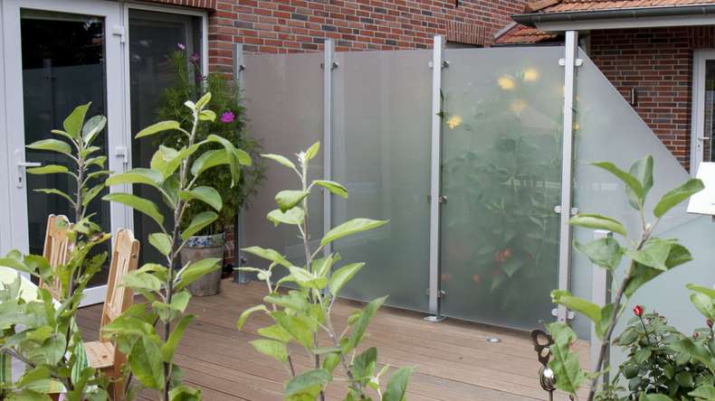 planeo Gardence Flair - Glas-Sichtschutz Schräg rechts Satiniert 90 x 180 cm