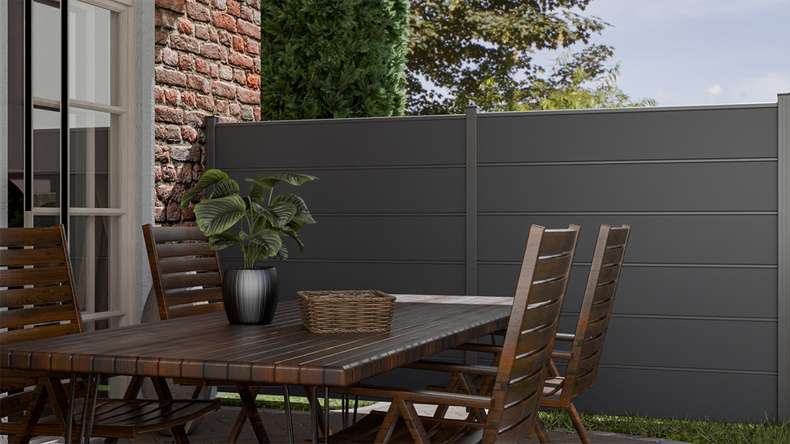 planeo Gardence Simply Premium - PVC-Steckzaun Anthrazitgrau mit Lisenen in Anthrazit 180 x 180 cm