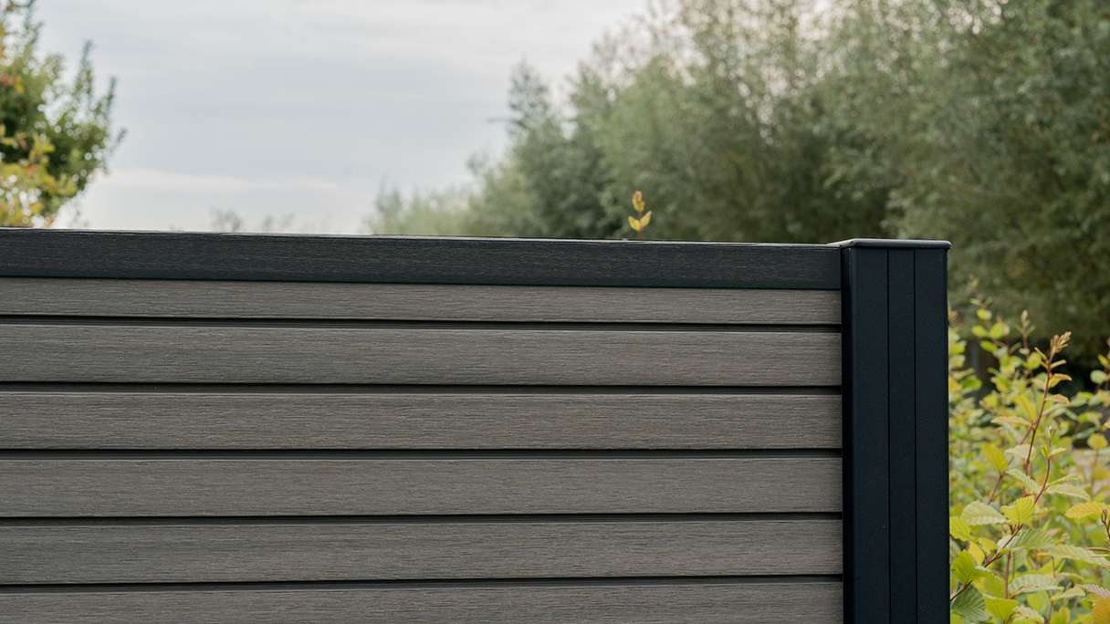 planeo LINEA - WPC CoEx Rhombus Steckzaun Dunkelgrau 176 x 183 cm