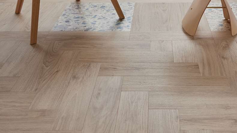 planeo Klebevinyl - SilentIQ Wood 2in1 Cavellia | Trittschalldämmung integr. (F-DW-SIQ-15035)