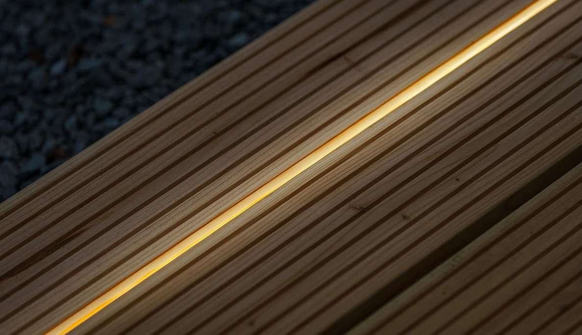 planeo Gartenbeleuchtung 12V - LED-Lampenzubehör LED Streifen 15m auf Rolle - 2.2W 80 Lumen