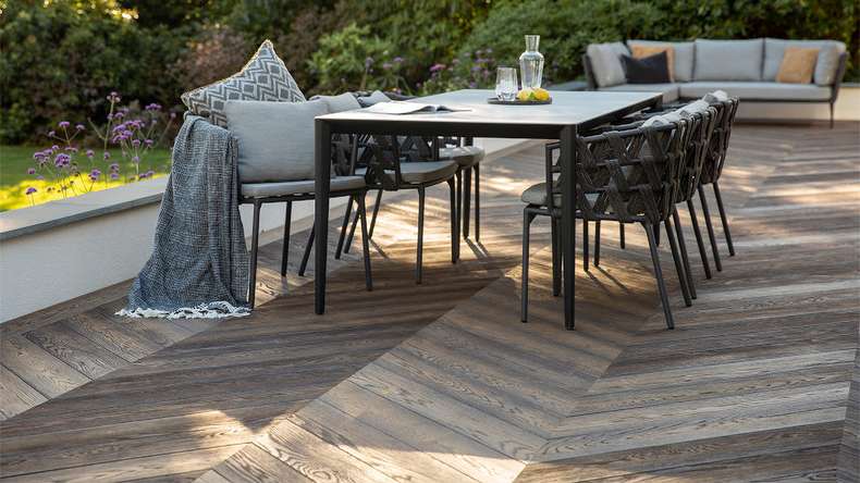 planeo Authoria PureBoard Terrassendiele Massiv - Antik Brown Oak 3.6m strukturiert