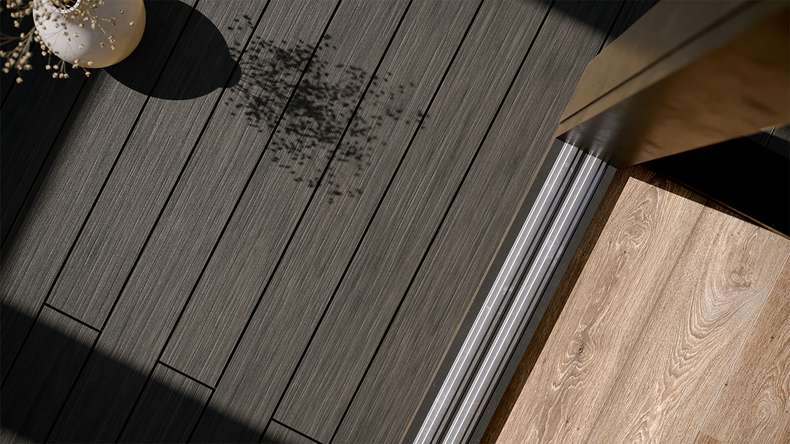 planeo AntikWood WPC-Terrasse Komplett-Set Massivdiele - Anthrazitgrau antik gealtert