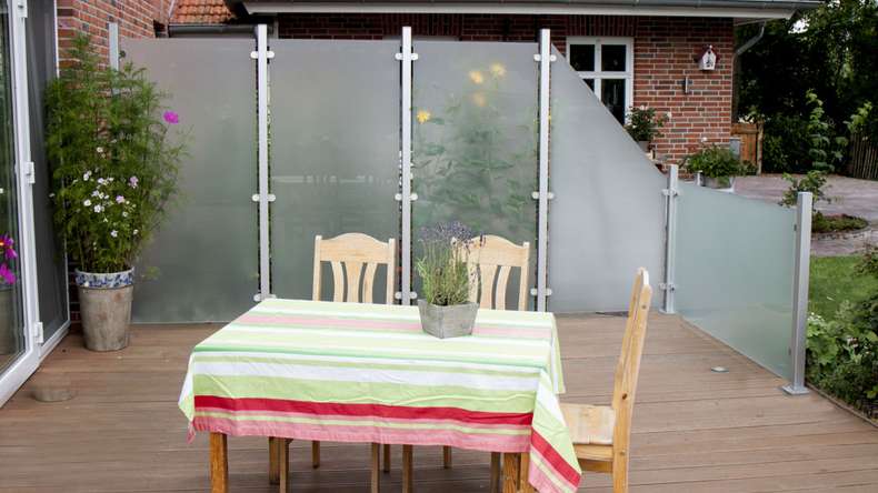 planeo Gardence Flair - Glas-Sichtschutz Schräg rechts Satiniert 90 x 180 cm