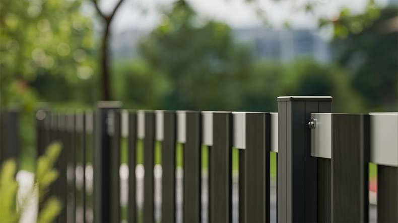 planeo Gardence Premade - BPC-Gartenzaun Vorgartenzaun Anthrazit mit EV1 Silber Querriegel 180 x 90cm