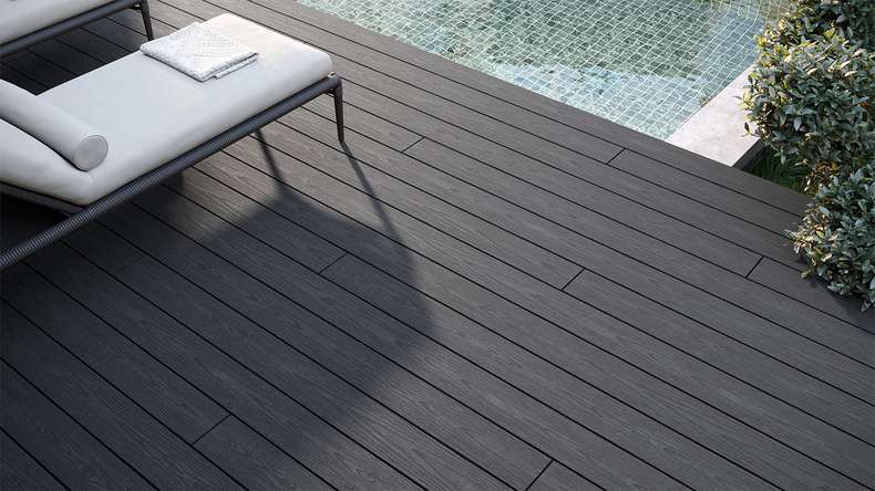 planeo CoEXWood WPC Terrassendiele Massiv ummantelt - Anthrazitgrau/Graubraun 4.2m strukturiert