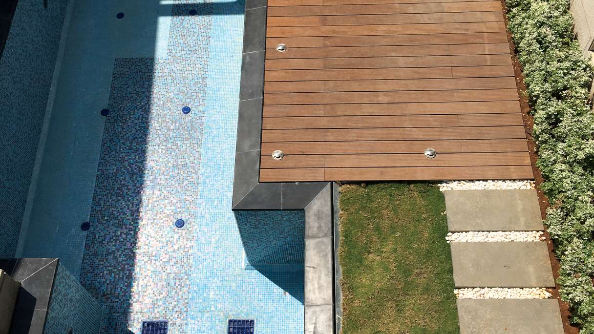 planeo Holzterrasse Massivdiele Bambus Hell glatt/fein genutet - 1850 x 137 x 20 mm