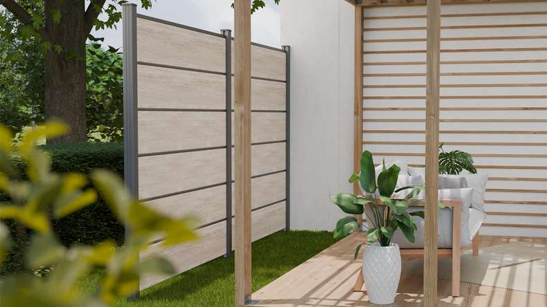 planeo Gardence Simply Premium - PVC-Steckzaun Sheffield Oak light mit Lisenen in Anthrazit 180 x 180 cm