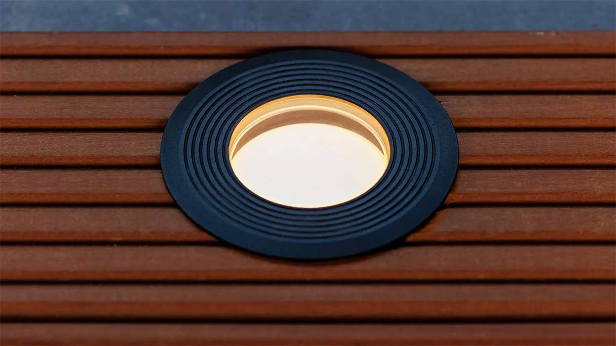 planeo Terrassenbeleuchtung 12V - LED-Einbauleuchte Onyx 90 RA - 2W 18 Lumen