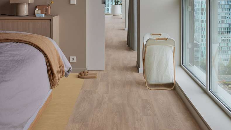 planeo Klebevinyl - SilentIQ Wood 2in1 Bellorio | Trittschalldämmung integr. (F-DW-SIQ-8035)