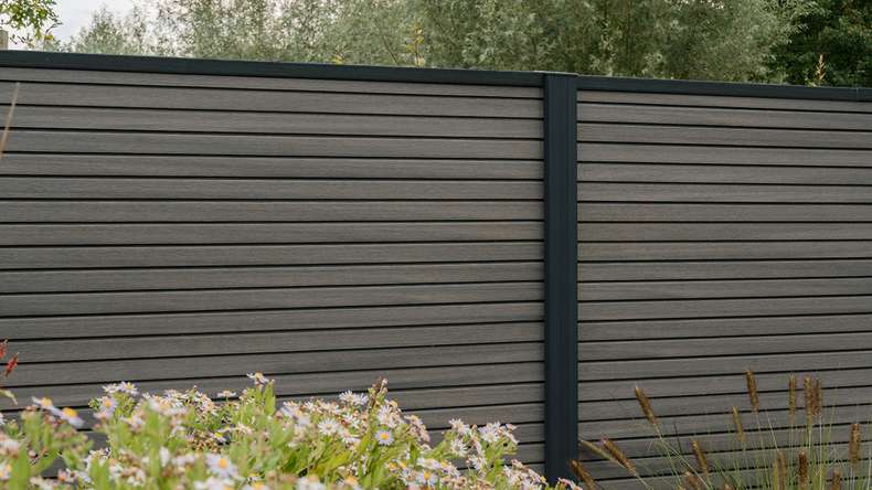 planeo LINEA - WPC CoEx Rhombus Steckzaun Dunkelgrau 176 x 183 cm