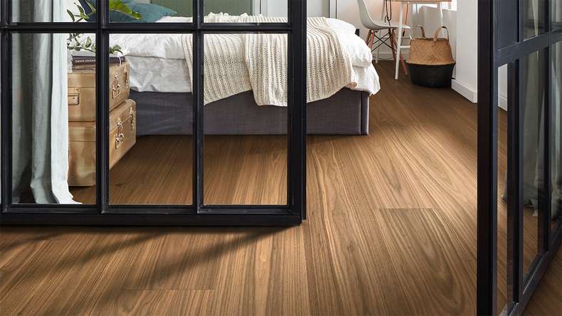 MEISTER Lindura-Holzboden HD 400 - 08912 Nussbaum amerikanisch lebhaft ultramattlackiert 2200 x 270 x 11 mm (500214-2200270-08912)