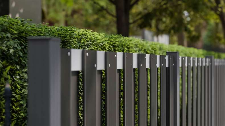 planeo Gardence Premade - BPC-Gartenzaun Vorgartenzaun Anthrazit mit EV1 Silber Querriegel 180 x 90cm