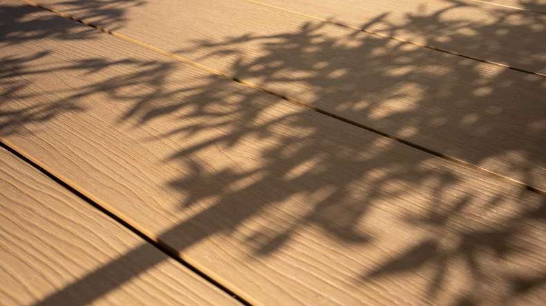planeo MAXLine Nature - 3m WPC CoEx ummantelte XL Terrassendiele Verbundprofil leicht - Sand strukturiert/glatt gebürstet