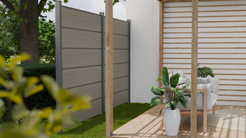 planeo Gardence Simply Premium - PVC-Steckzaun Grey Ash Cut mit Lisenen in Anthrazit 180 x 180 cm