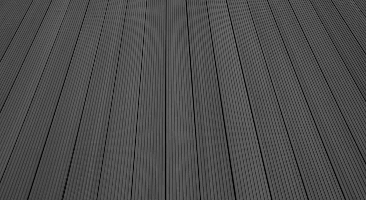 Komplett-Set TitanWood 3m Massivdiele Rillenstruktur dunkelgrau 21m² inkl. Alu-UK