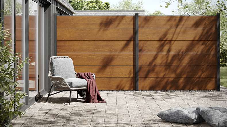 planeo Gardence Simply - PVC-Steckzaun Quadratisch Golden Oak